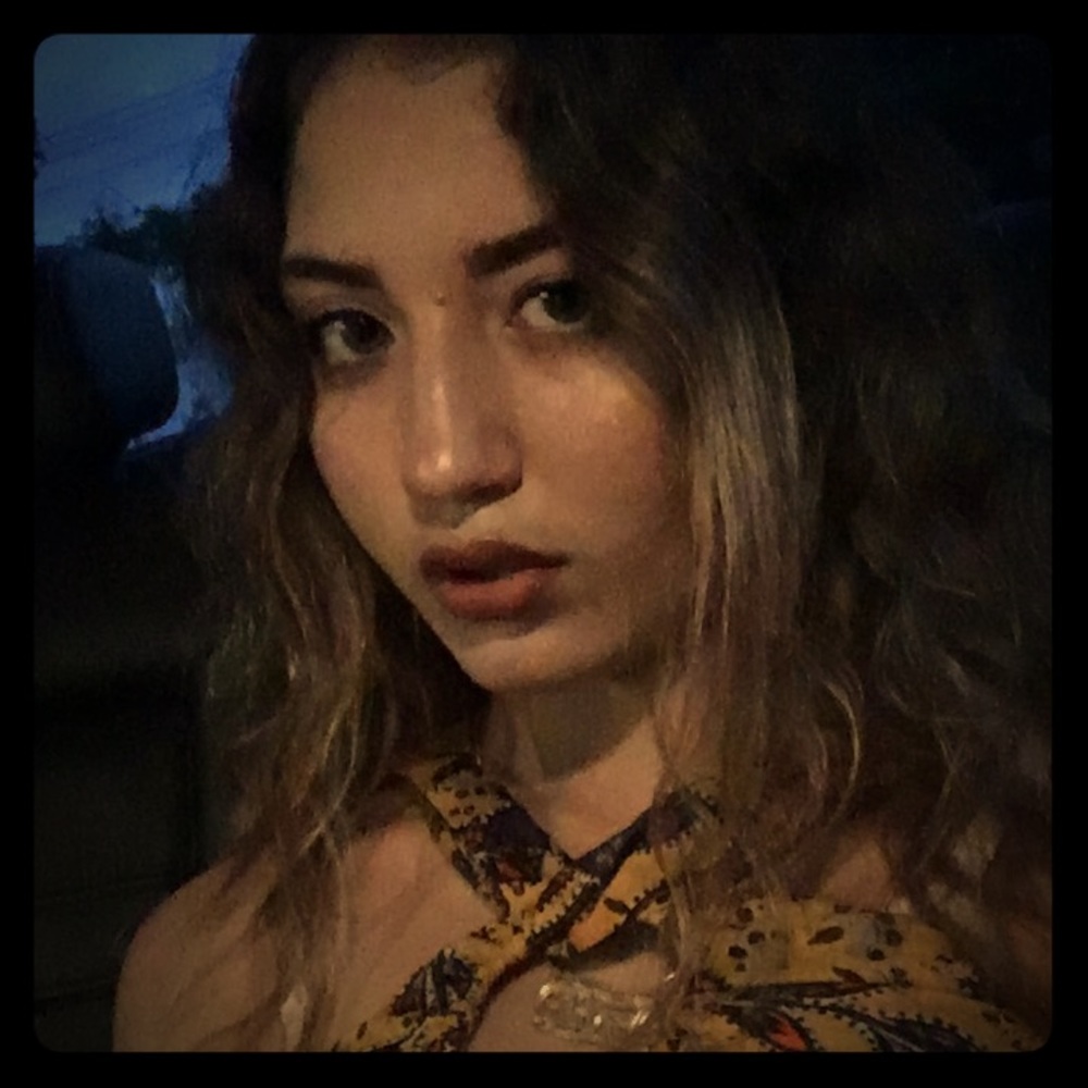 Meet your Posher, Chanelie